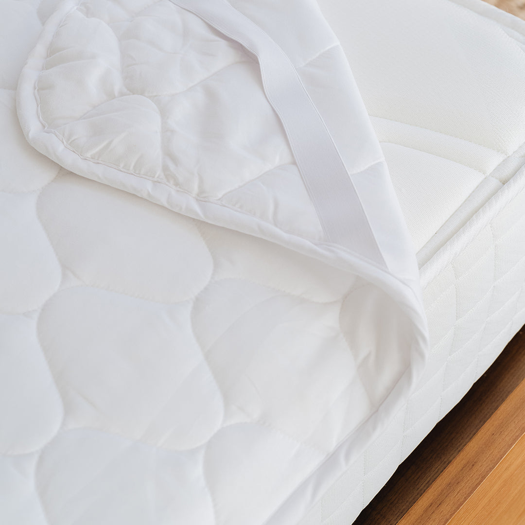 Bed Protector Dacron White